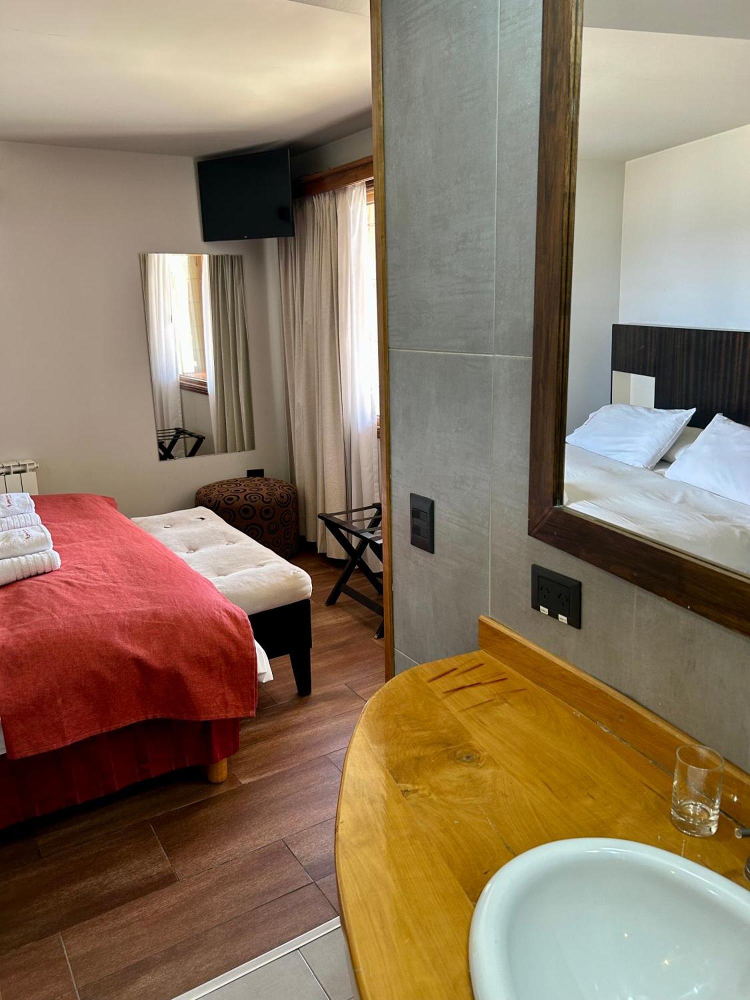 سان كارلوس دي باريلوتشي Bahia Paraiso Apart & Suites المظهر الخارجي الصورة